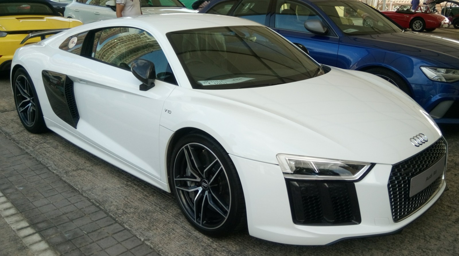 Ауди r8 белая